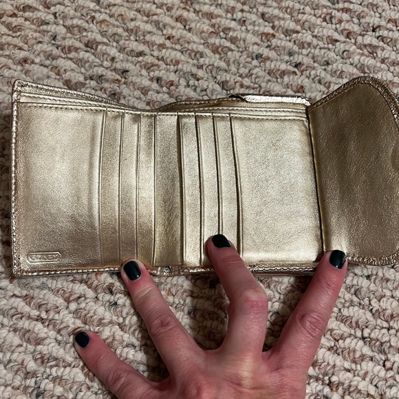 NWOT Coach Gold Signature Wallet with Striped Interior - Picture 7 of 14